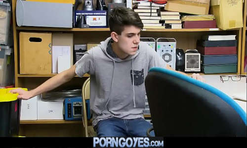 Nerdy Gay Twink Railed Out By a Security Guard PornGoYes